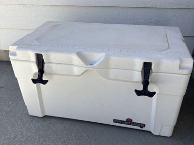 IGLOO Sportsman 55 Qt Cooler