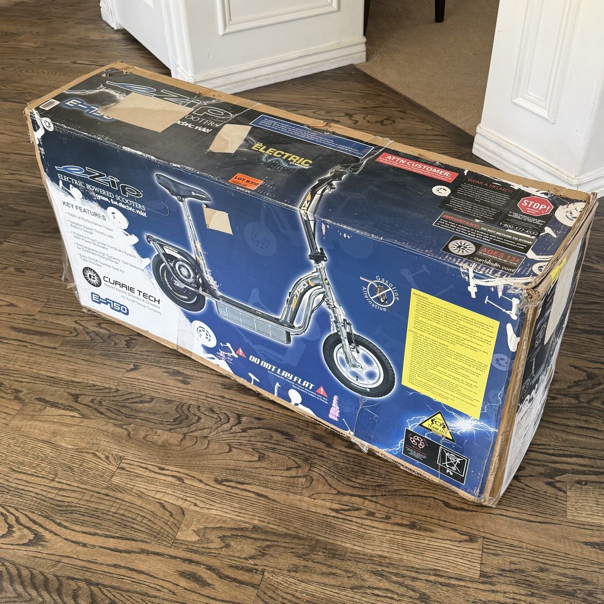 NEW Currie Tech eZip E-150 Electric Powered Scooter - Box Damaged