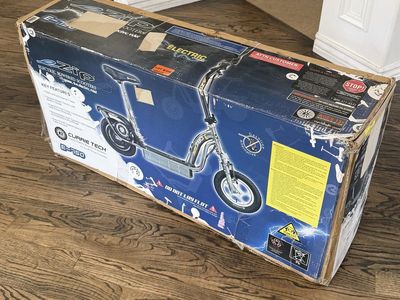 NEW Currie Tech eZip E-150 Electric Powered Scooter - Box Damaged