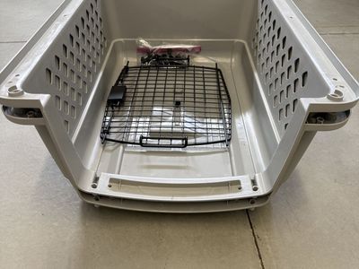 Dog or cat crate