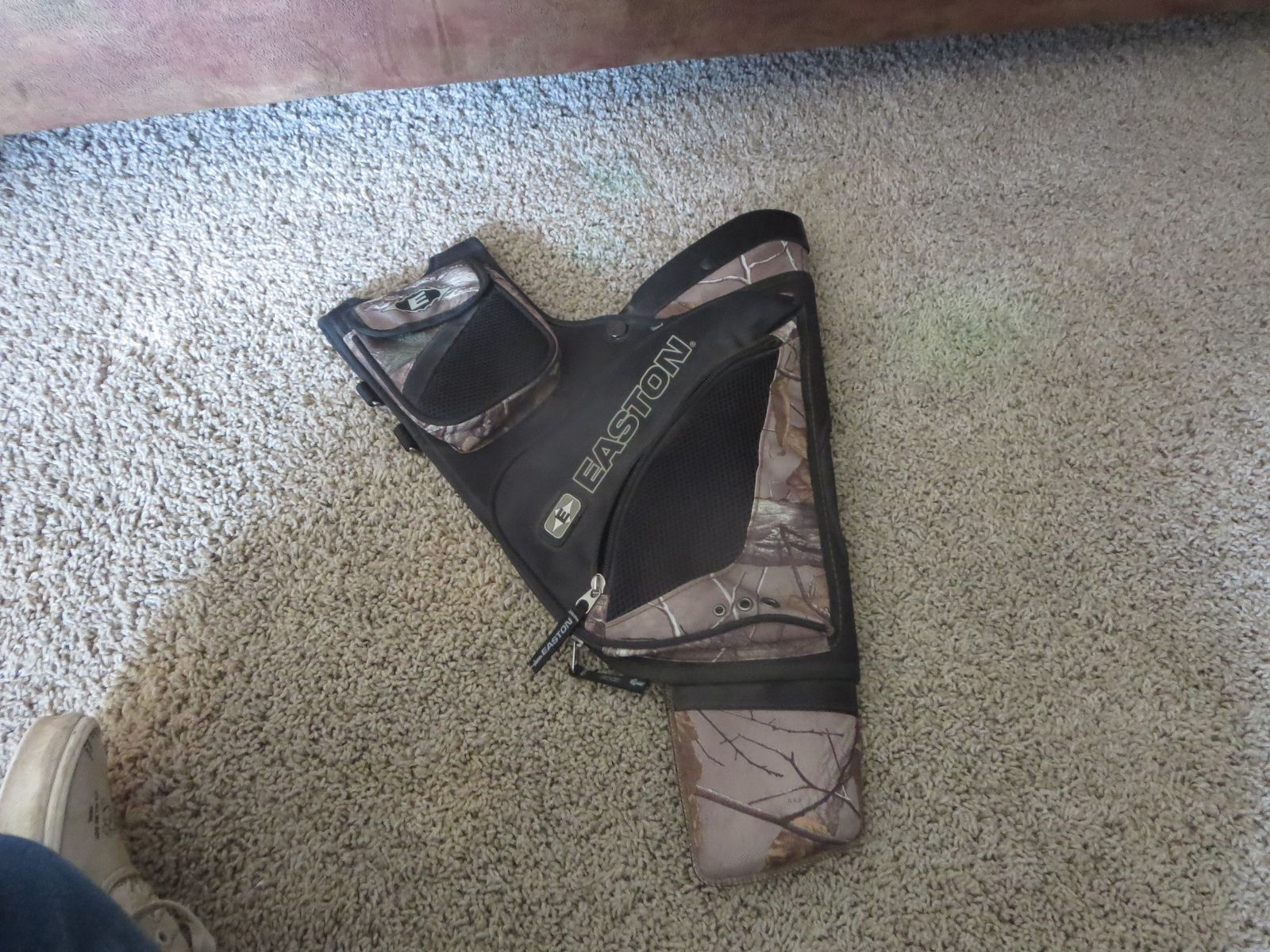 Easton Camo Archery Hip Quiver with Storage Pockets