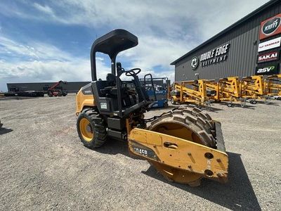 2017 VOLVO SD45 Roller