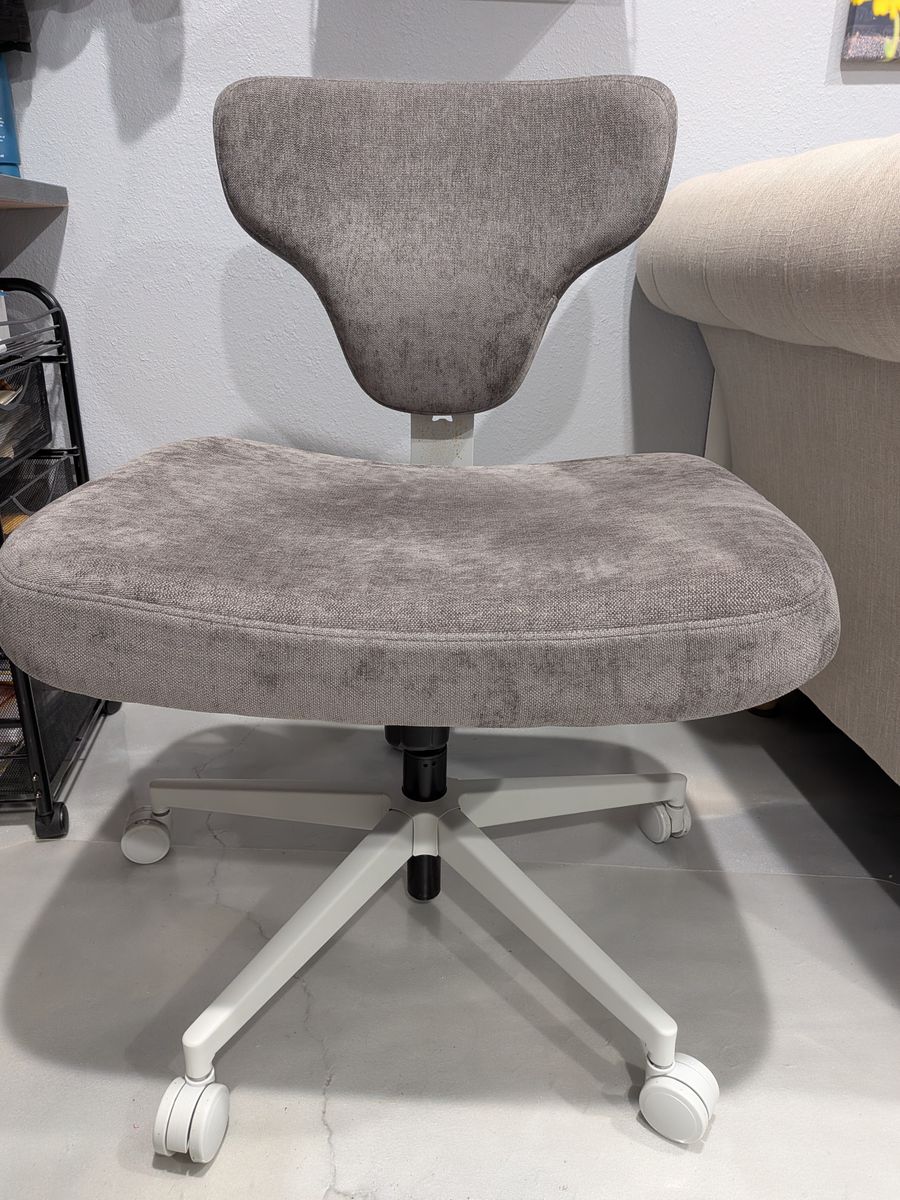 Newtral office/yoga chair