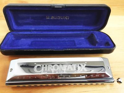 M. Suzuki Chromatix SCX-64 16-Hole Chromatic Harmonica - Excellent Condition with Case
