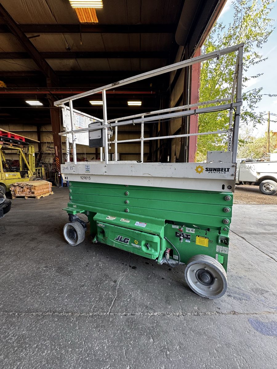 JLG 2646 ES Electric Scissor Lift  