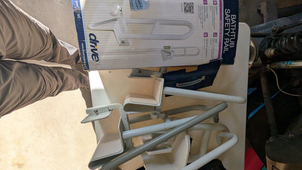 Drive Medical Bathtub Safety Rail Grab Bar