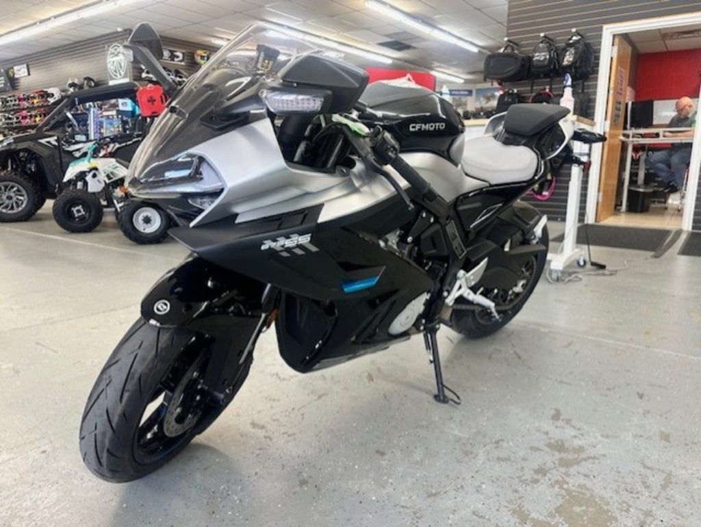 2025 CFMOTO 675SS
