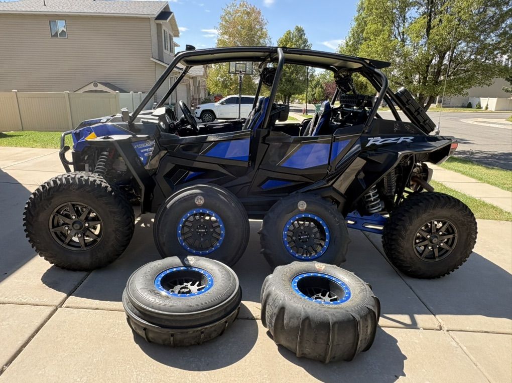 2019 Polaris RZR Turbo S4 Dynamix w/Sand Tires