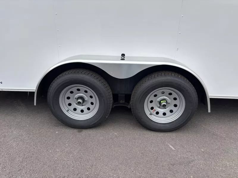 Main image 6