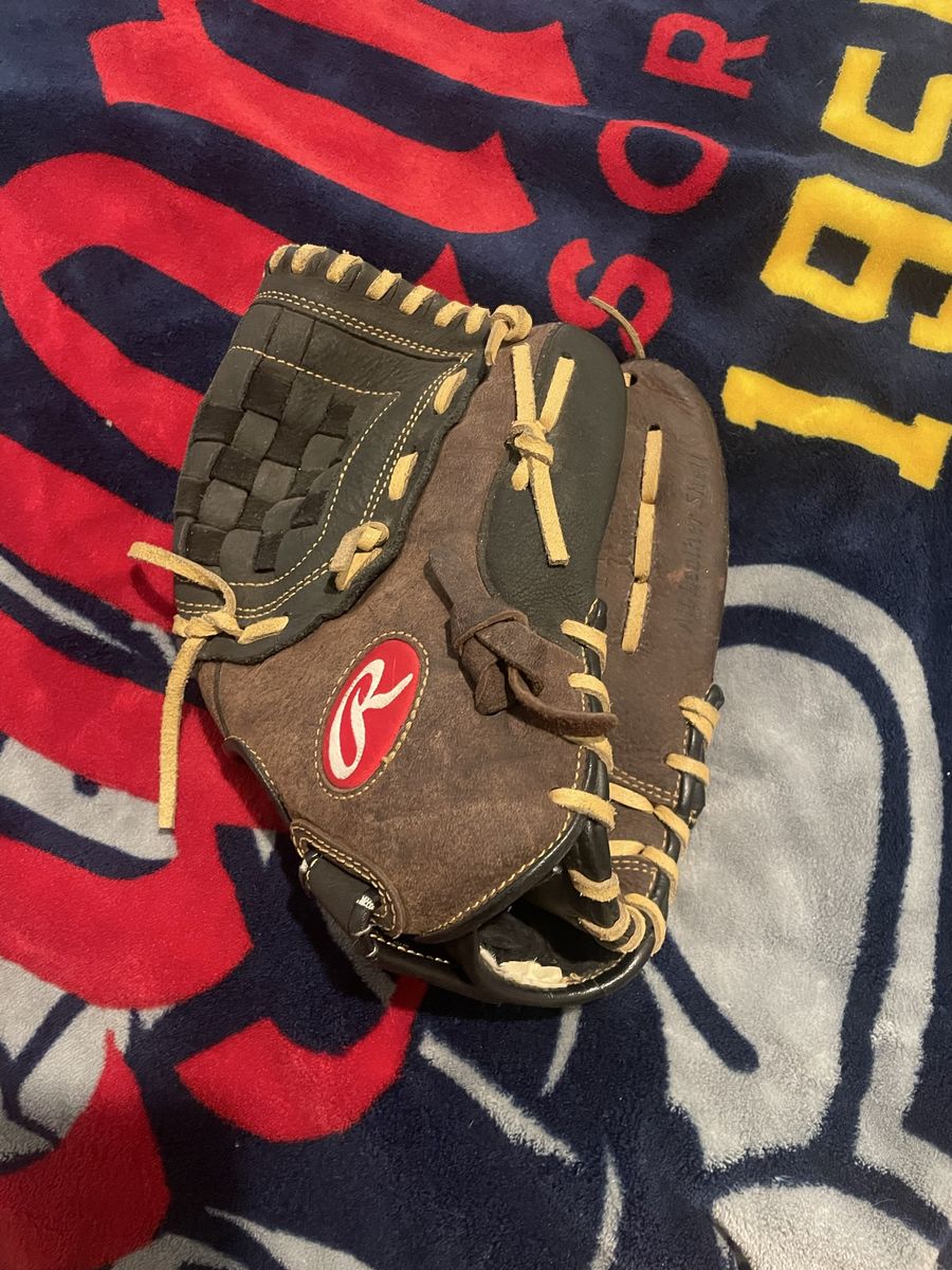 Rawlings catchers glove size 11 inch