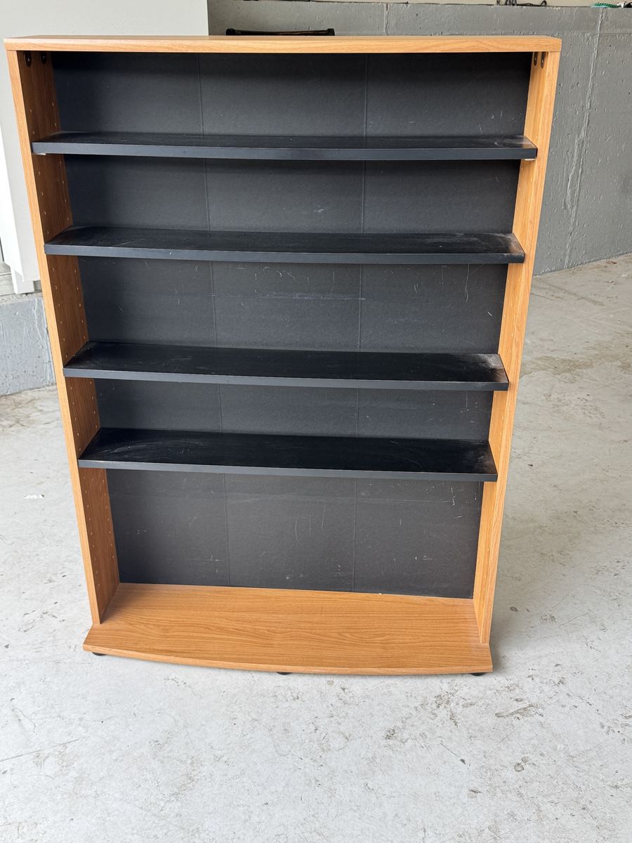 Media storage shelf