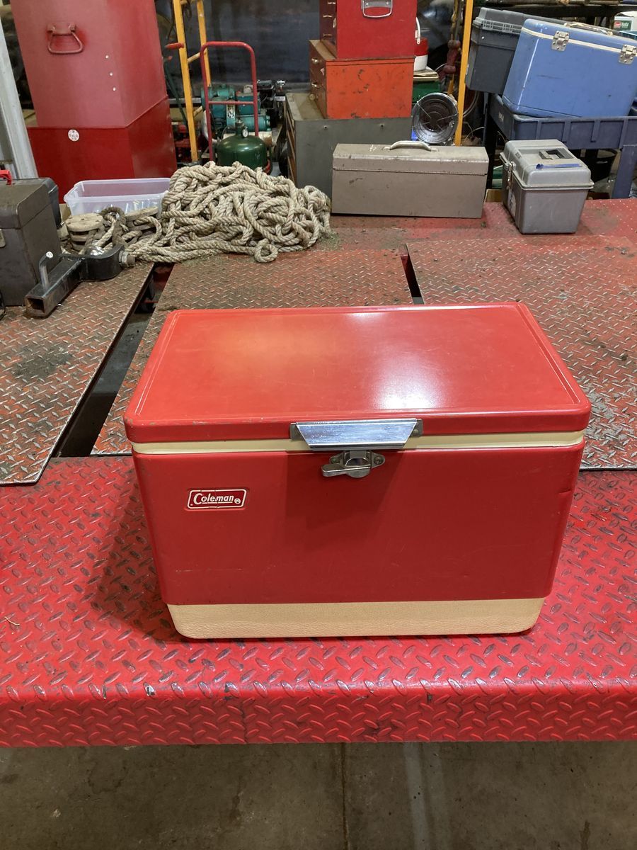 Small Coleman cooler