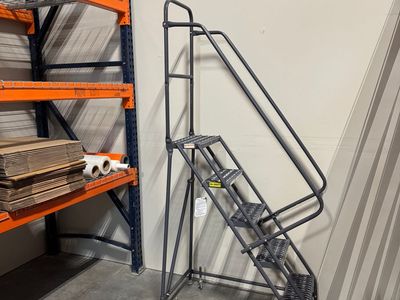 Warehouse rolling stair ladder 50 inch top step height