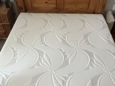 FREE King Size Comforpedic By Beautyrest