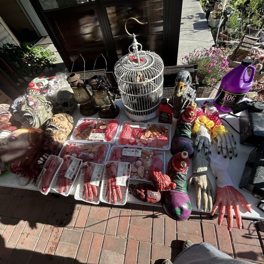 Lot of Various Halloween Scary Spooky Rubber Faces, Fake Butcher Organ Meats Food, Severed Hands, 2 Fog Machines & Other Props