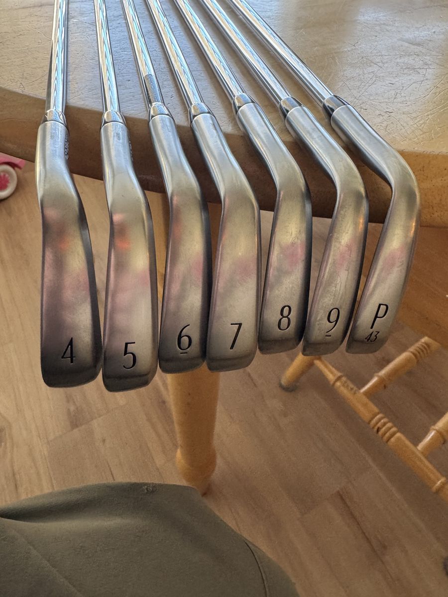 Titleist T250 With project X Shafts Like New