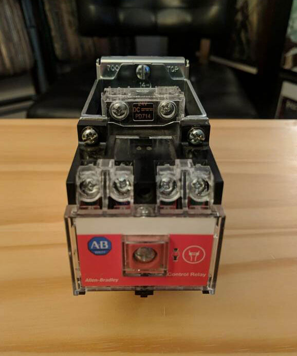 Allen-Bradley 700S-DCP310Z24 safety relay
