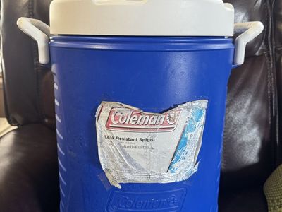 Coleman 5-Gallon Blue & White Leak Resistant Spigot Beverage Cooler with Handles