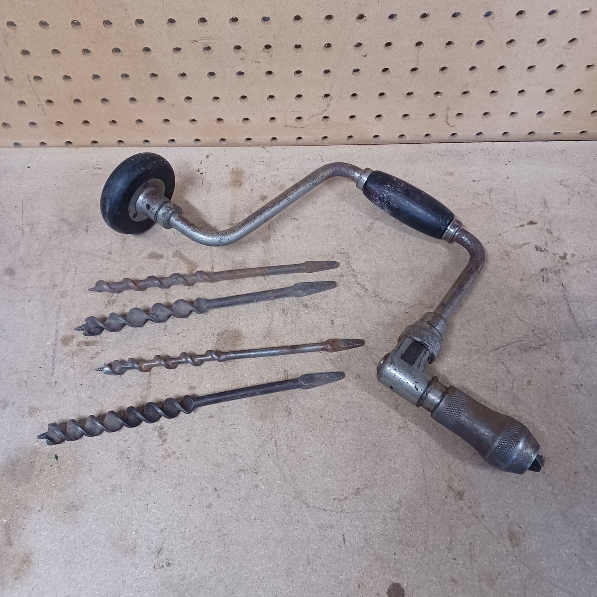 Brace and bit hand drill and bits