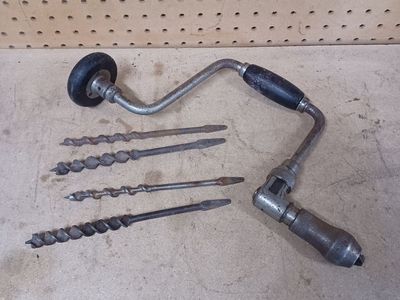 Brace and bit hand drill and bits