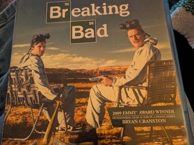 Breaking Bad: The Complete Second Season Blu-ray 3-Disc Set