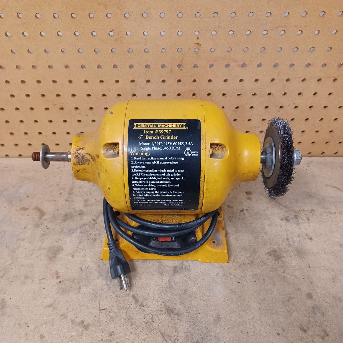 Bench grinder