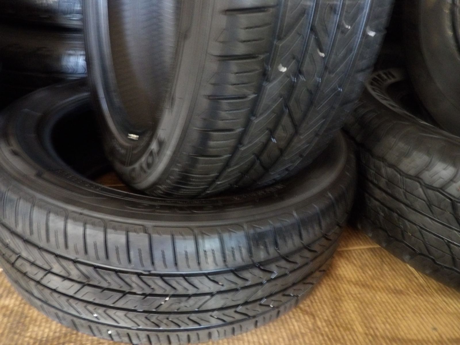 215/55R17 TOYO EXTENSA ALL SEASON PAIR OF TWO USED TIRE 