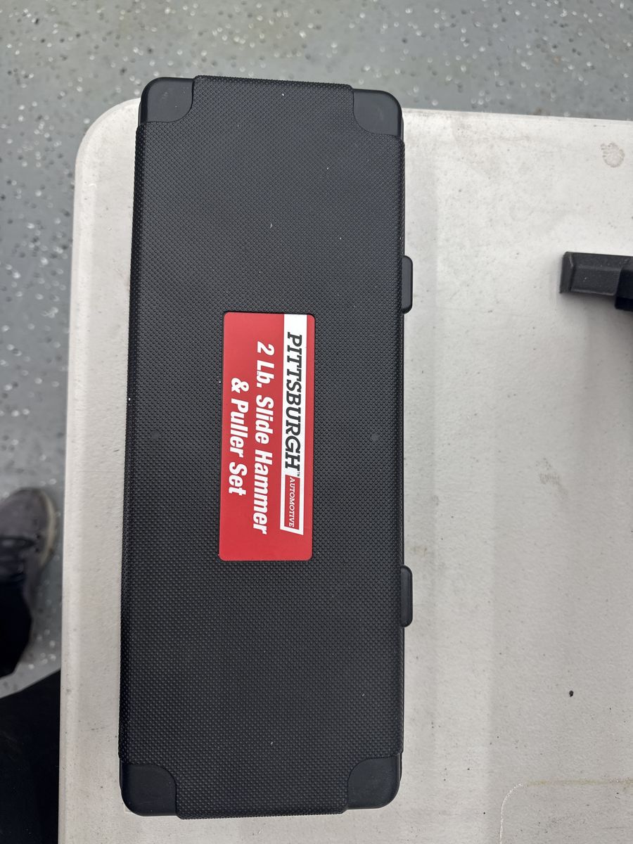 Pittsburgh Automotive 2 Lb. Slide Hammer & Puller Set - New in Case