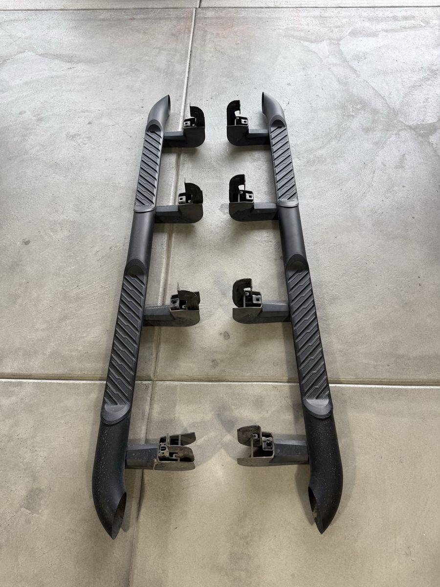 OEM GM Black Running Boards 2019 - 2026 Silverado and Sierra Crew Cab