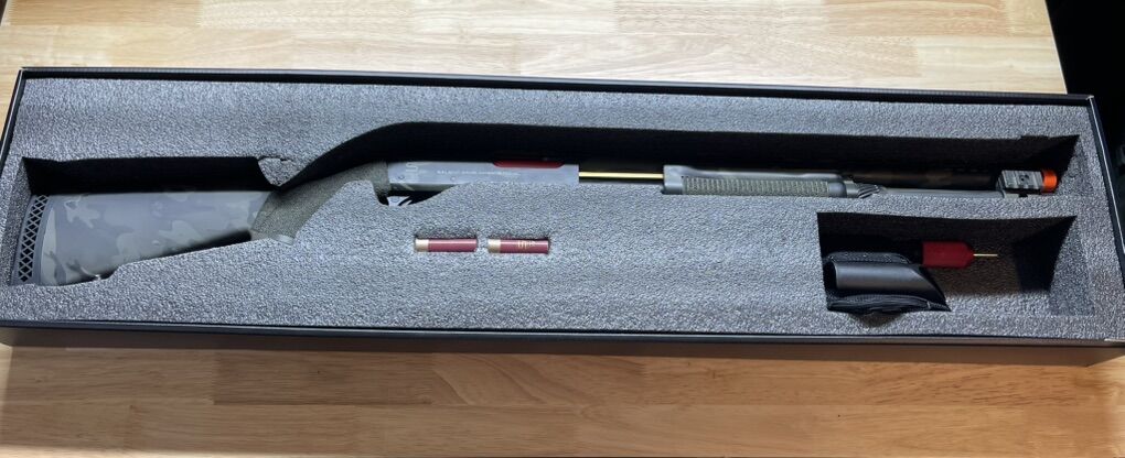 EMG SALIENT ARMS M870 MKII AIRSOFT PLUS MORE