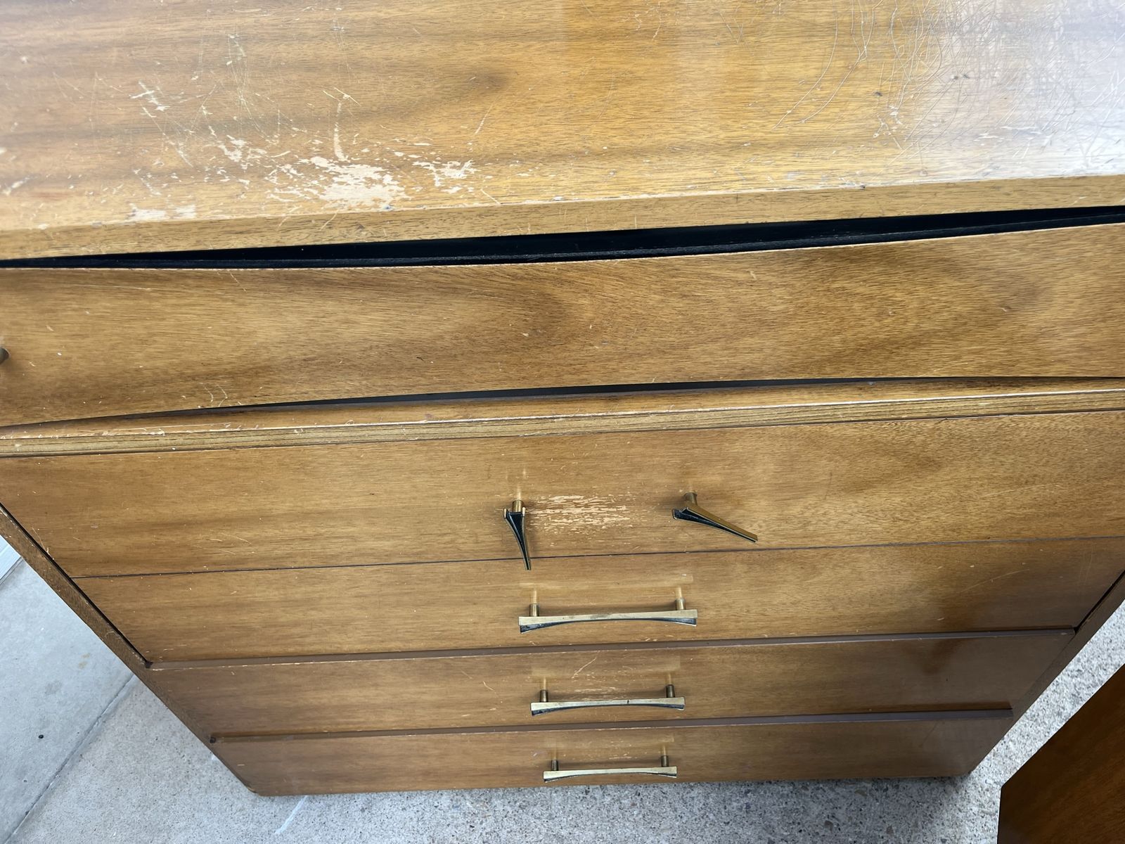 Main image 3