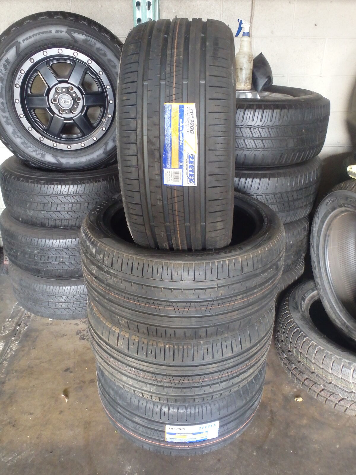 275/40R19 ZEETEX HP 1000 SET OF BRAND NEW TIRES
