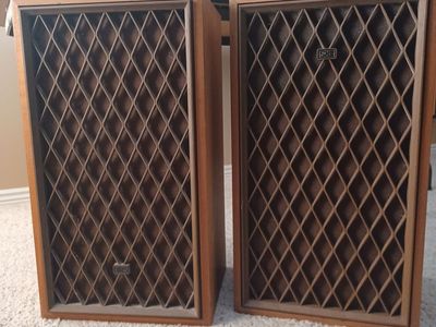 Retro Stereo Speakers
