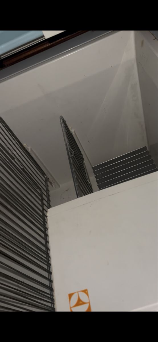 Main image 6