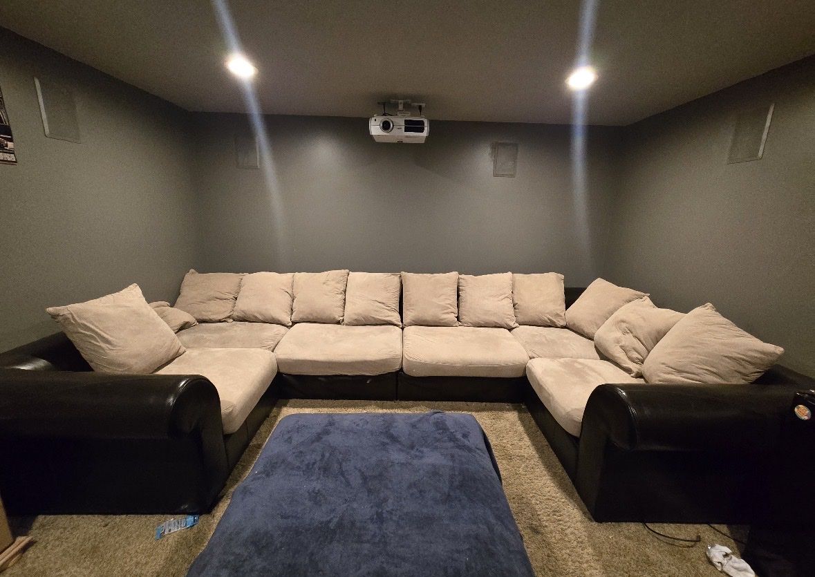 Huge U-Shape Sectional Sofa — 6 Pieces — Home Theater
