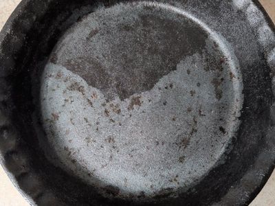 3 Cast Iron Pie Pans