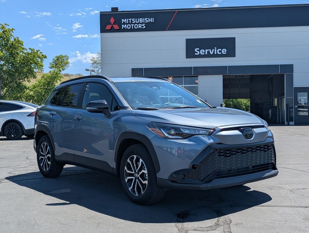 2025 Toyota Corolla Cross Hybrid SE