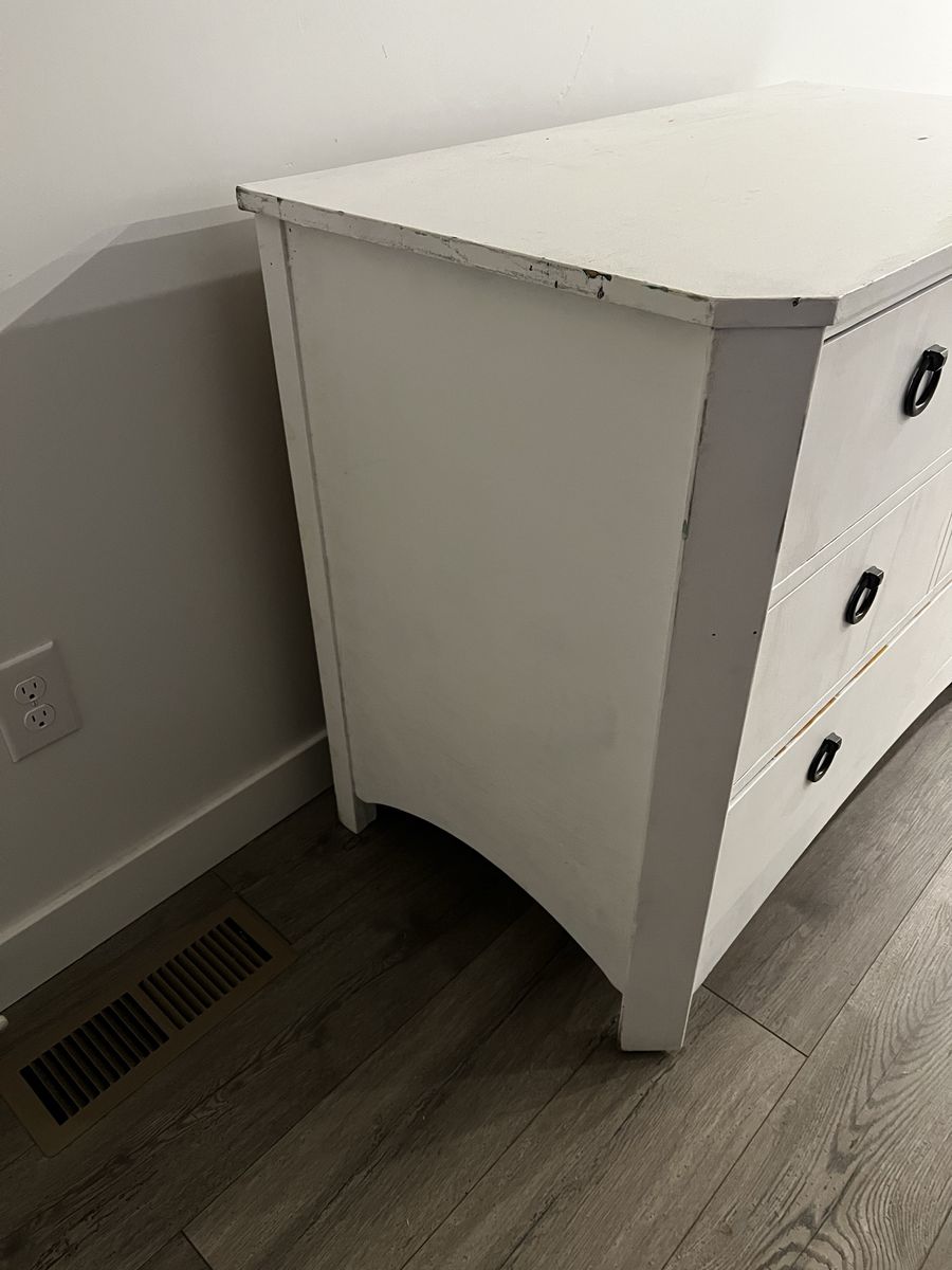 Main image 3