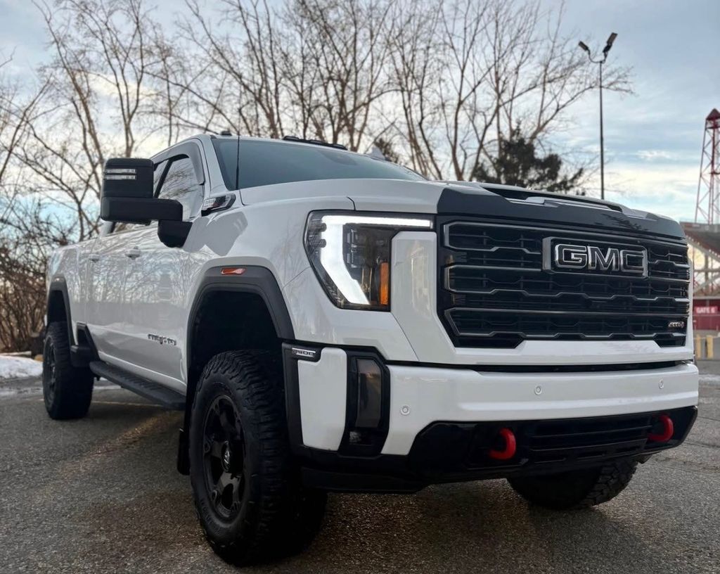 2024 GMC 2500 AT4