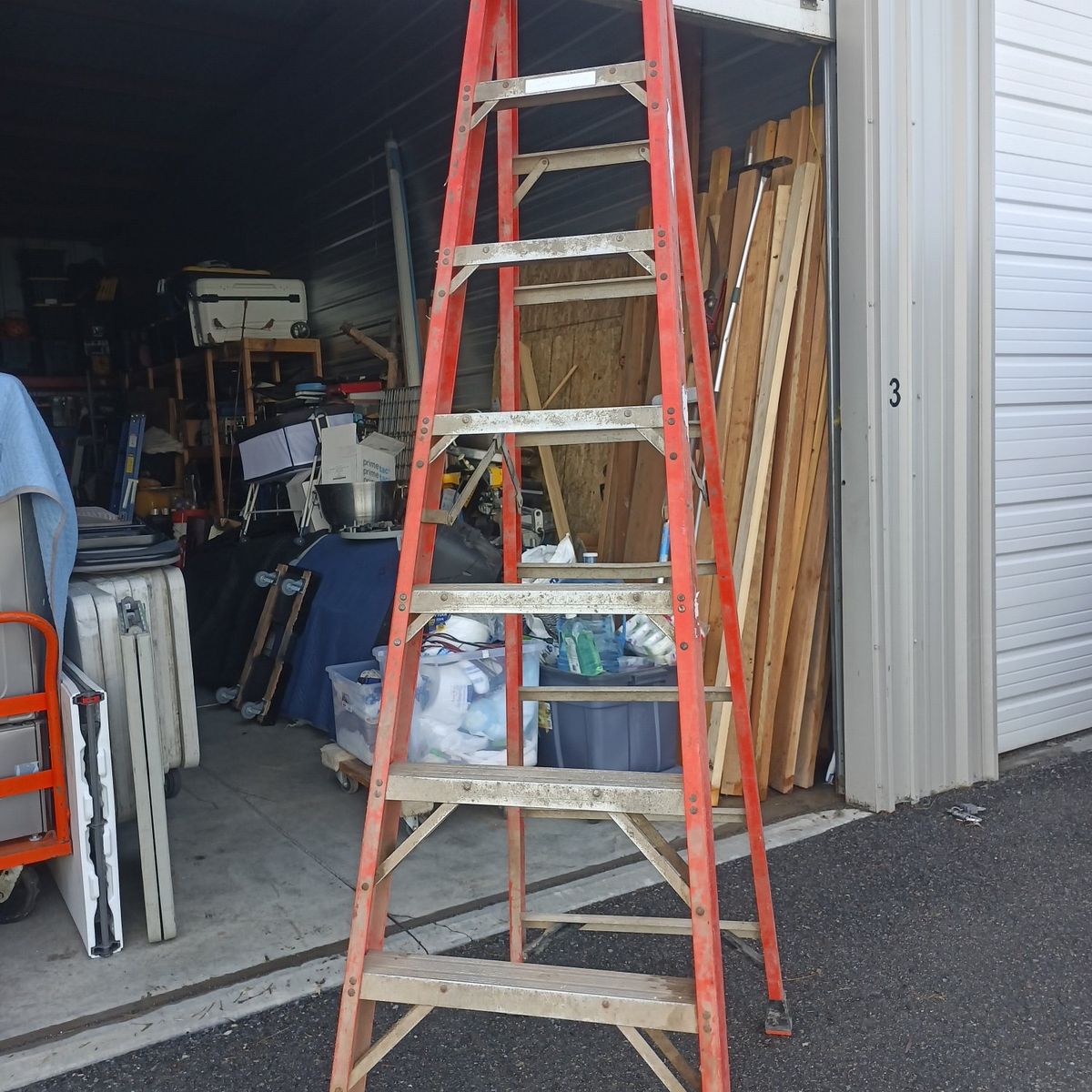 8ft fiberglass ladder