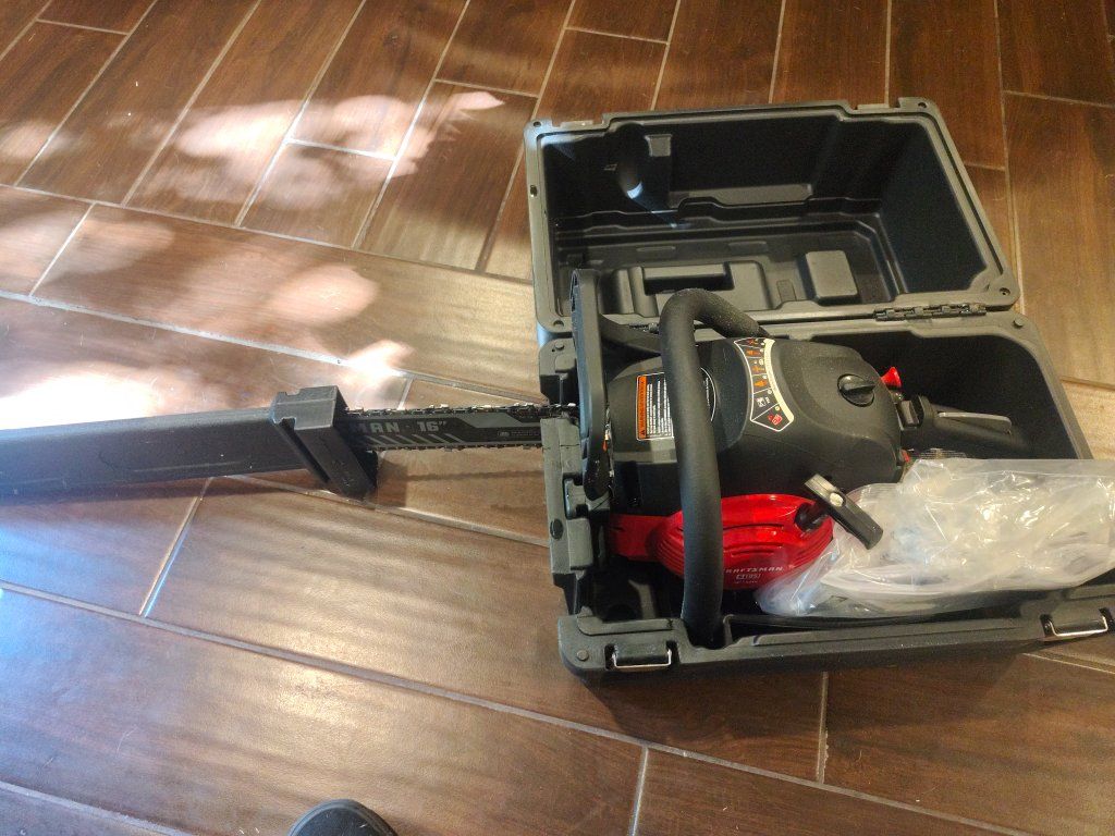 Craftsman S160 42cc 2-Cycle 16-inch Gas Chainsaw with Carrying Case - NEW