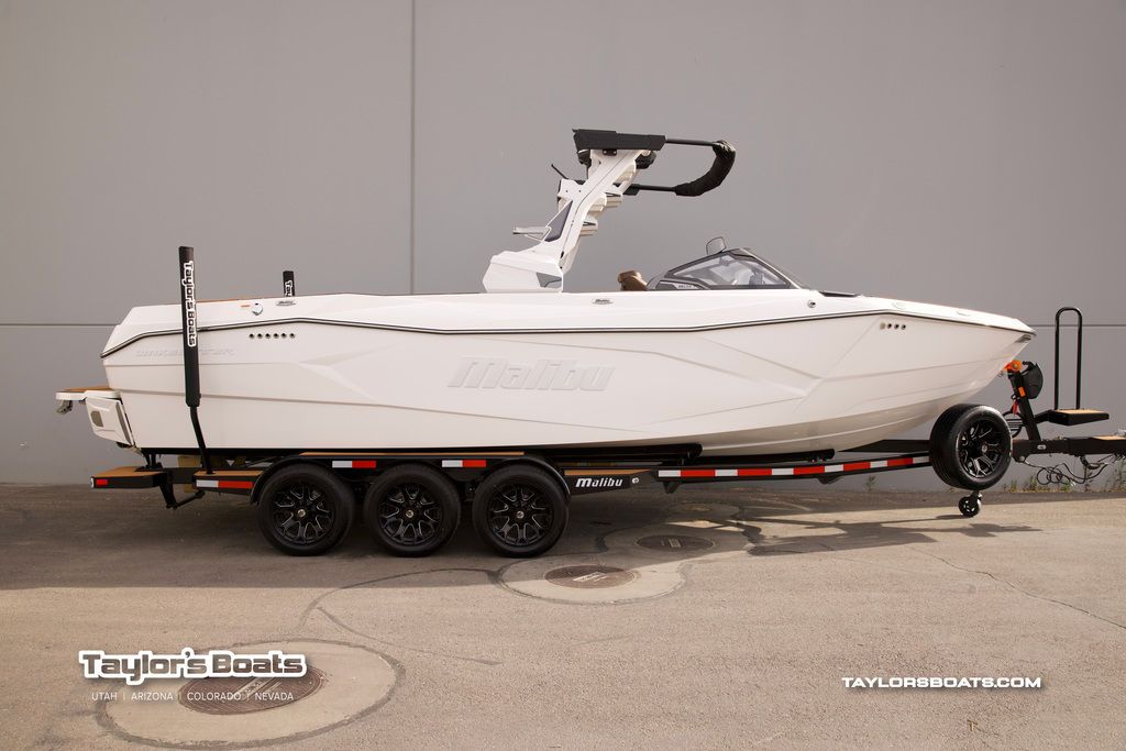 2026 Malibu Boats 26 LSV
