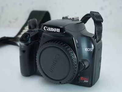 Canon EOS Rebel XS 10.1 MP DSLR Camera - Black (Body Only) - Tested & Working