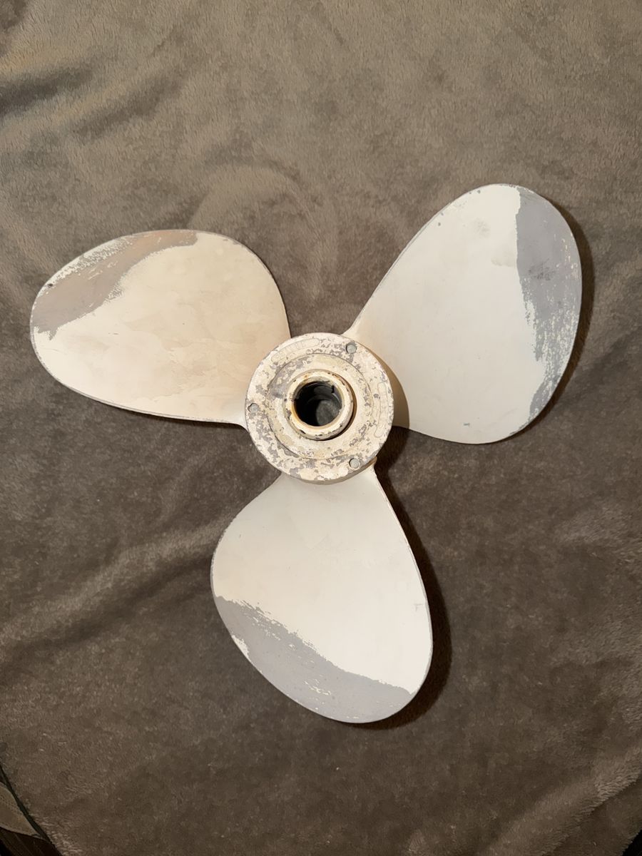 Main image 3