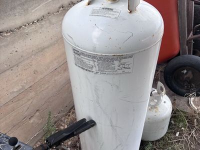 100lb Propane Tank