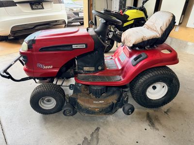Craftsman DLT 3000 riding lawn tractor – Model 917.273480