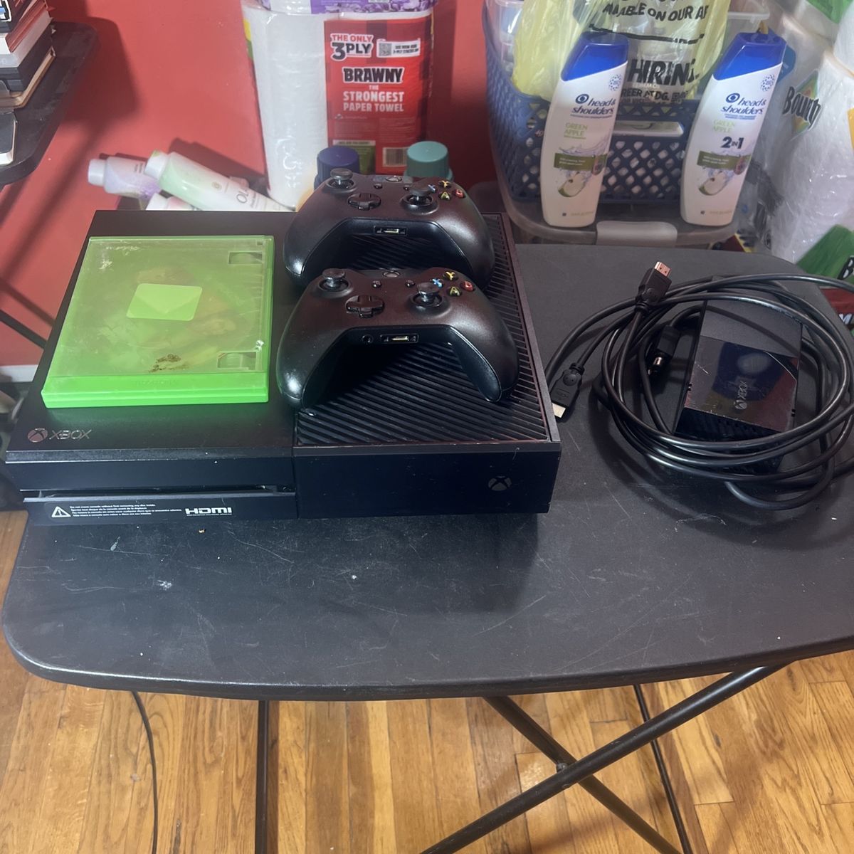 Microsoft Xbox One Console 500GB with 2 Controllers & Grand Theft Auto V