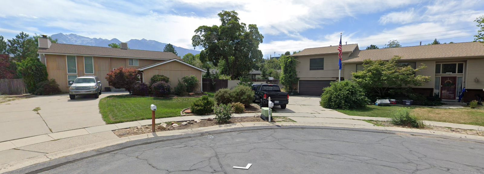 1 bed room shared bath available