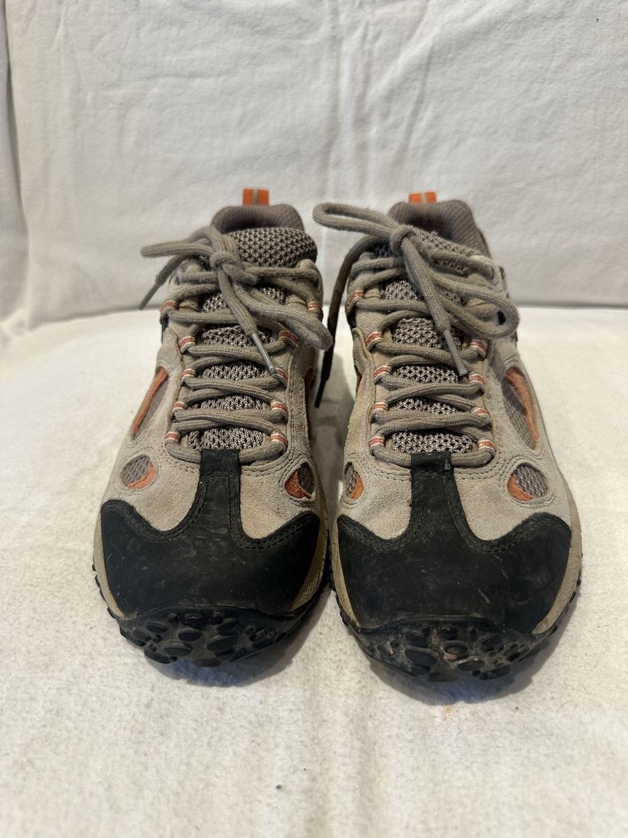 Merrell women’s size 9 chameleon, Gore-Tex XCR, hiking shoes