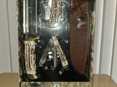 Mossy Oak Stag Finish Knife Set - Fixed Blade, Folding Knives & Leather Sheath